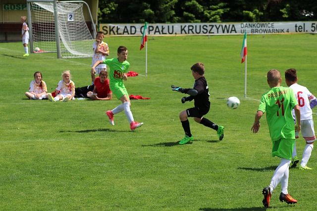 華萊士：不記得切特賽前演講的具體內容了 但他讓大家笑得很開心.